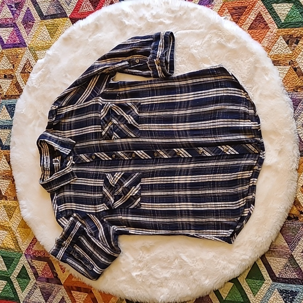 BKE Buckle Dark Blue & White Plaid Button Up Casual Lightweight Shirt